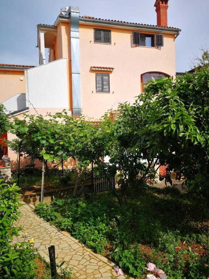 Apartment Dalmatini Tar-Vabriga Exterior foto